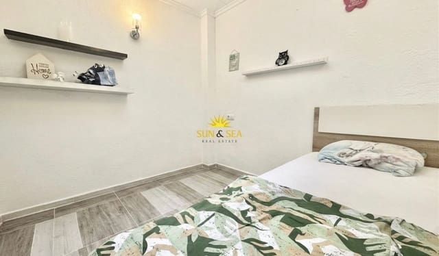 2 makuuhuone Omakotitalo vuokrattavana paikassa El Chaparral, Torrevieja - 800 € (Ref: 9810906)