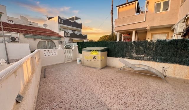 2 makuuhuone Omakotitalo vuokrattavana paikassa El Chaparral, Torrevieja - 800 € (Ref: 9810906)