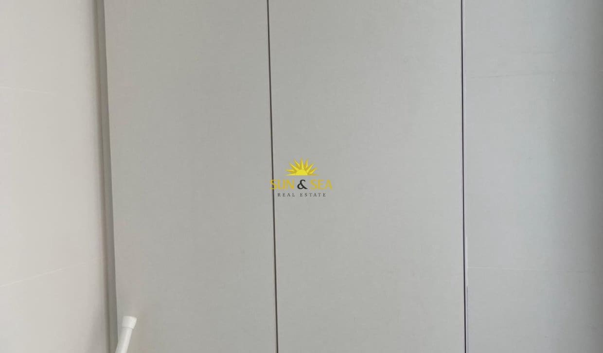 2 sovrum Lägenhet att hyra i Dehesa de Campoamor - 1 050 € (Ref: 9810907)