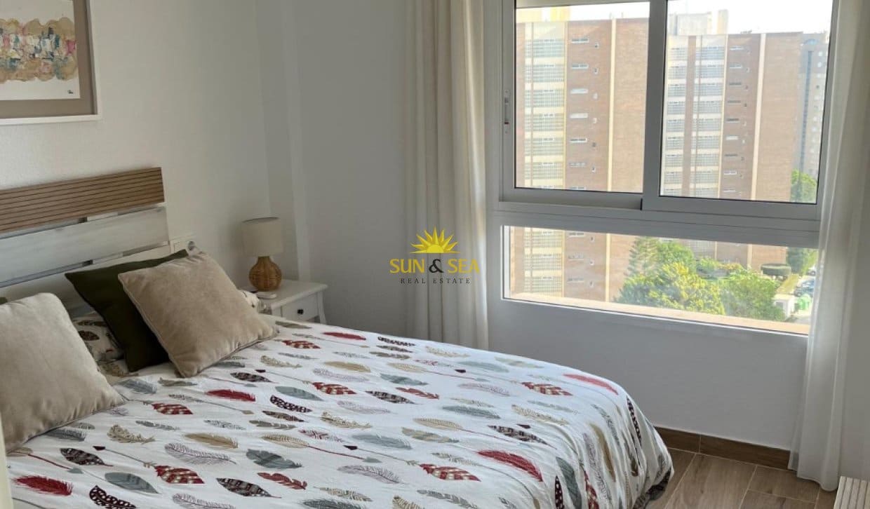 2 sovrum Lägenhet att hyra i Dehesa de Campoamor - 1 050 € (Ref: 9810907)