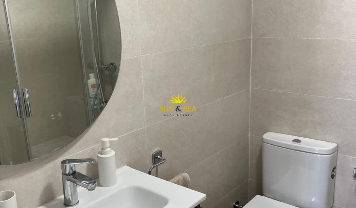 2 sovrum Lägenhet att hyra i Dehesa de Campoamor - 1 050 € (Ref: 9810907)