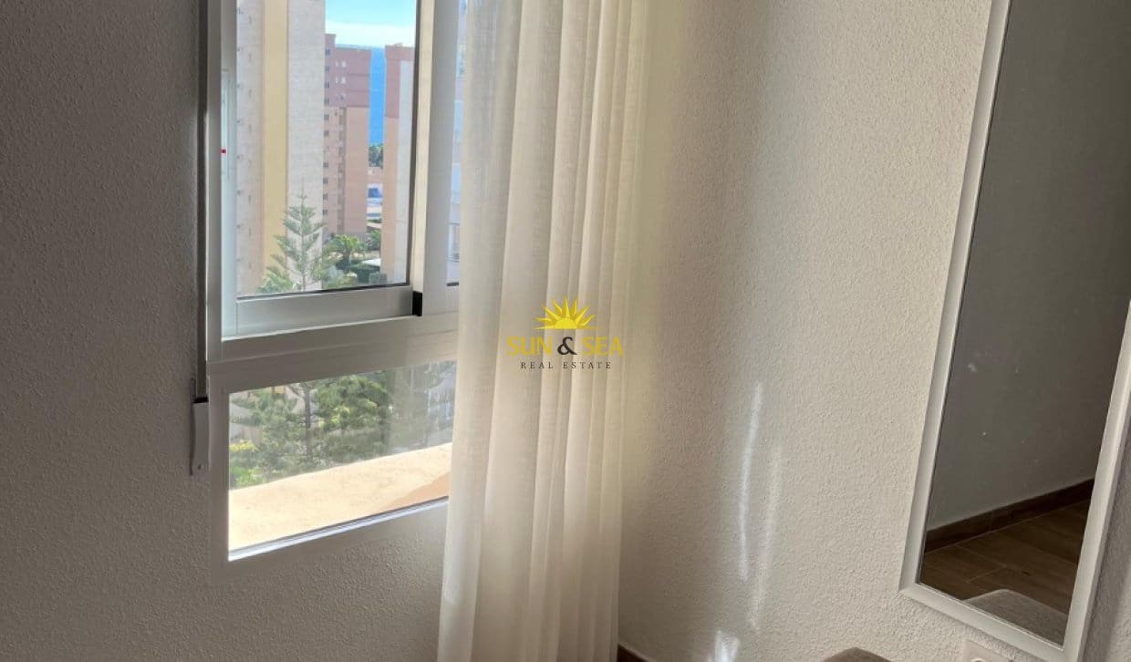 2 sovrum Lägenhet att hyra i Dehesa de Campoamor - 1 050 € (Ref: 9810907)