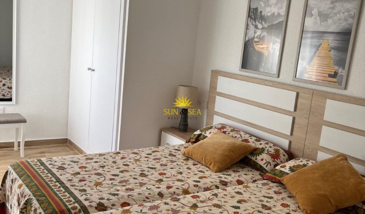 2 sovrum Lägenhet att hyra i Dehesa de Campoamor - 1 050 € (Ref: 9810907)