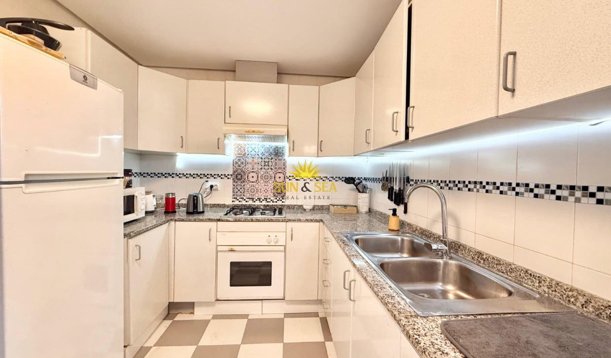 4 slaapkamer Appartement te huur in San Miguel de Salinas met garage - € 1.000 (Ref: 9810908)