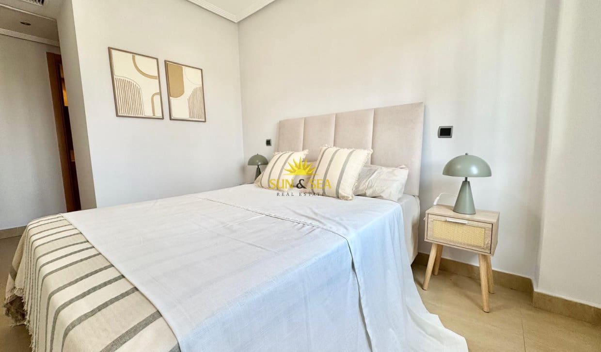 2 Zimmer Apartment zu verkaufen in Los Alcazares mit Pool - 199.000 € (Ref: 9810909)