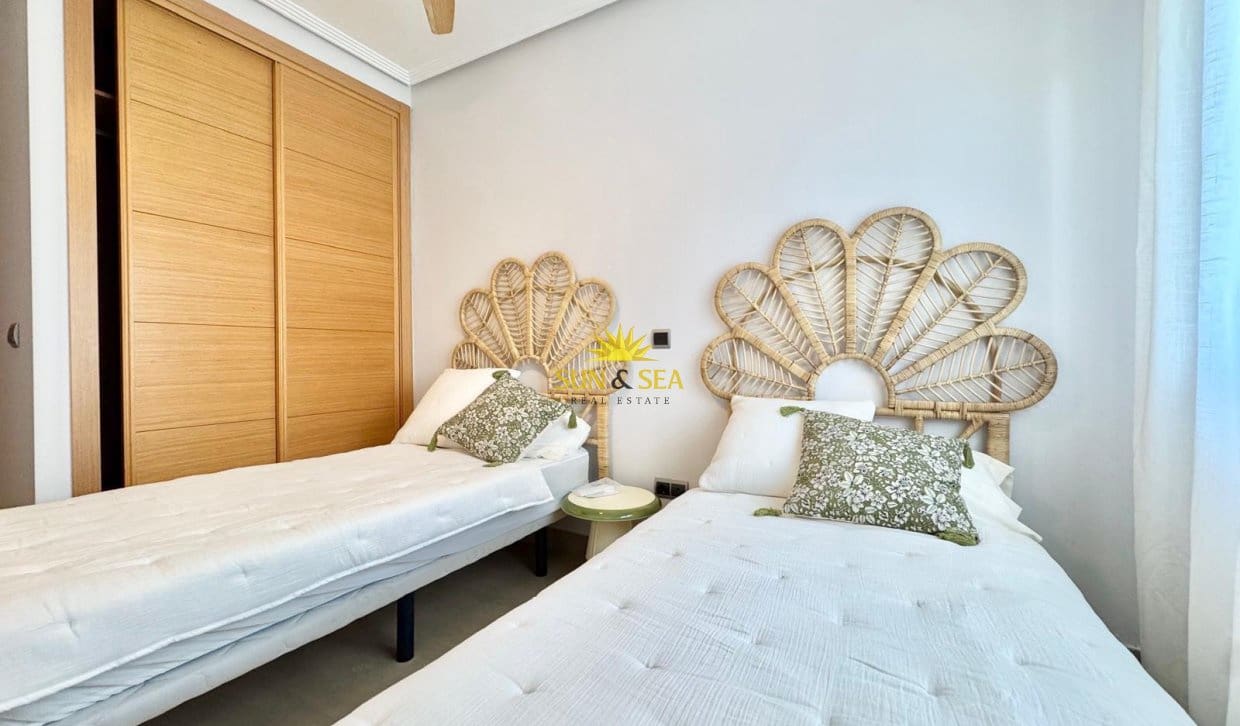2 Zimmer Apartment zu verkaufen in Los Alcazares mit Pool - 199.000 € (Ref: 9810909)