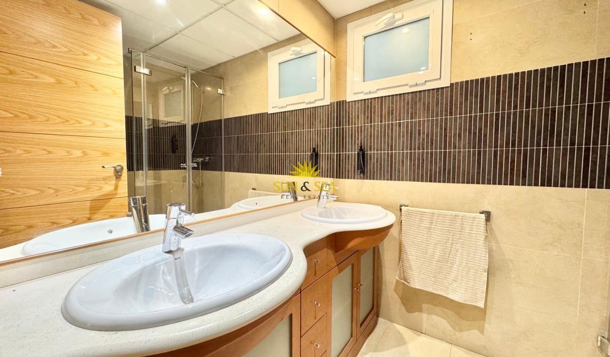 2 Zimmer Apartment zu verkaufen in Los Alcazares mit Pool - 199.000 € (Ref: 9810909)