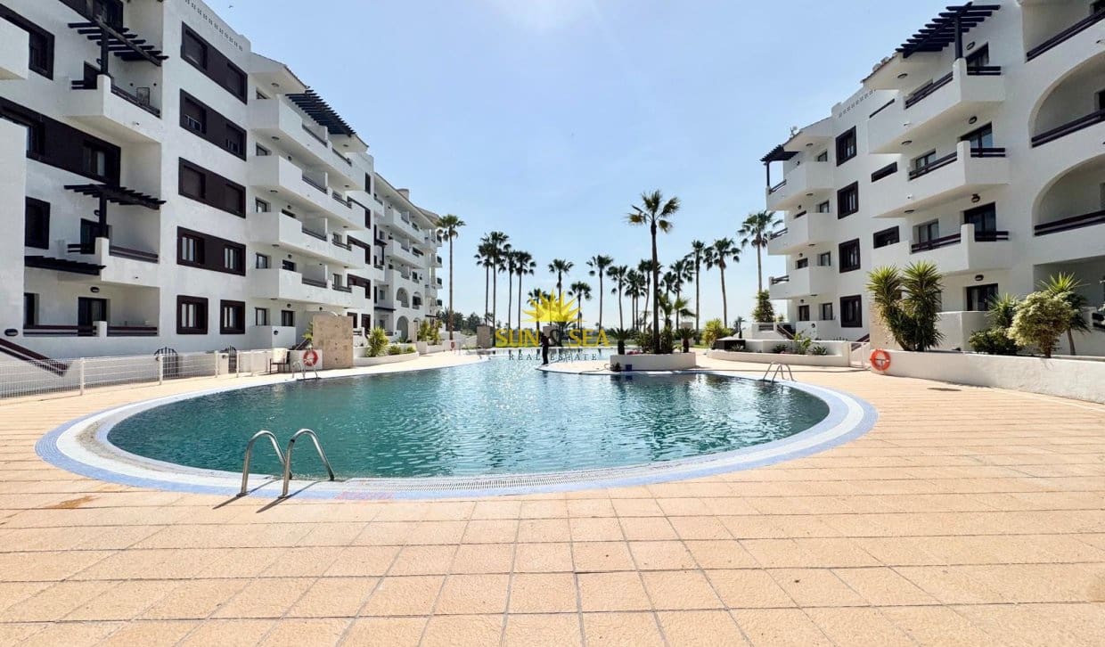 2 Zimmer Apartment zu verkaufen in Los Alcazares mit Pool - 199.000 € (Ref: 9810909)