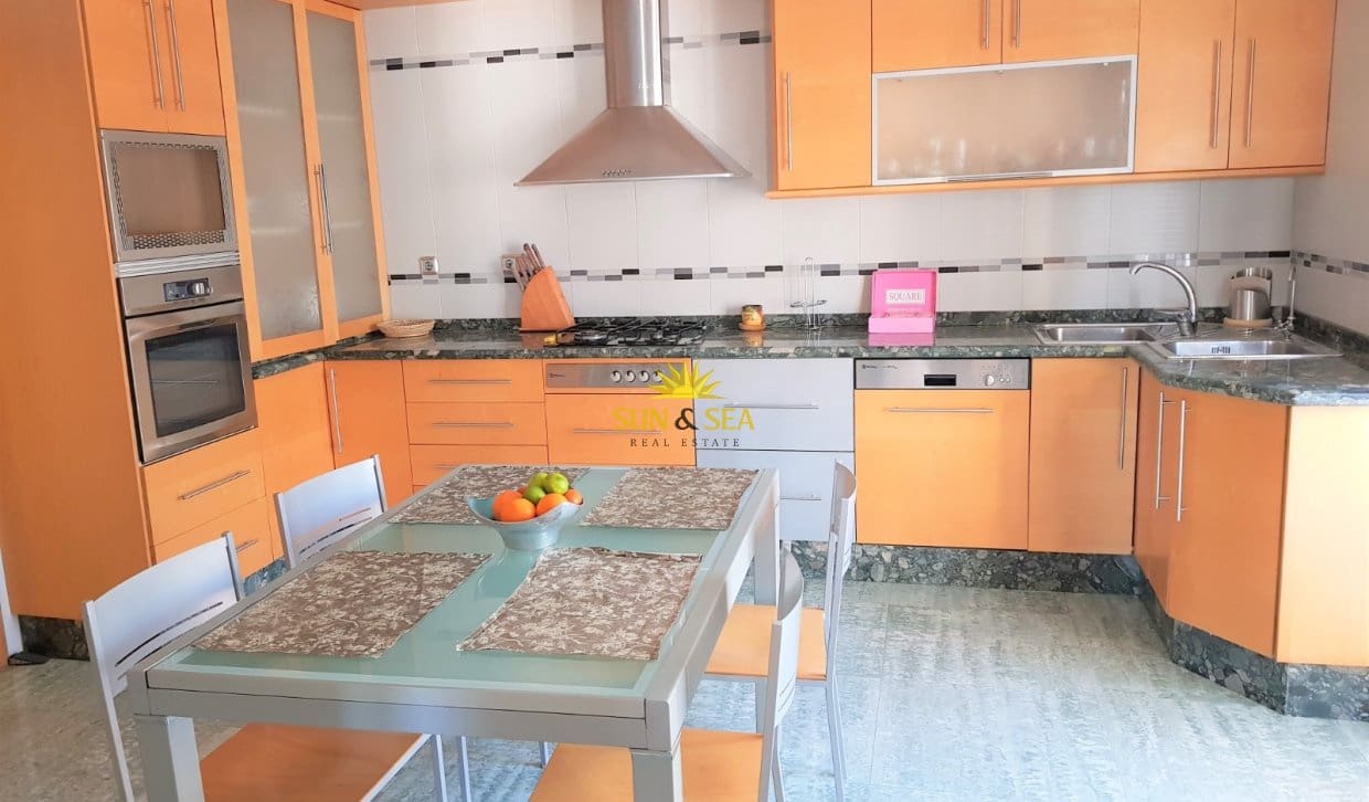 4 quarto Penthouse para venda em Torrevieja - 480 000 € (Ref: 9814734)