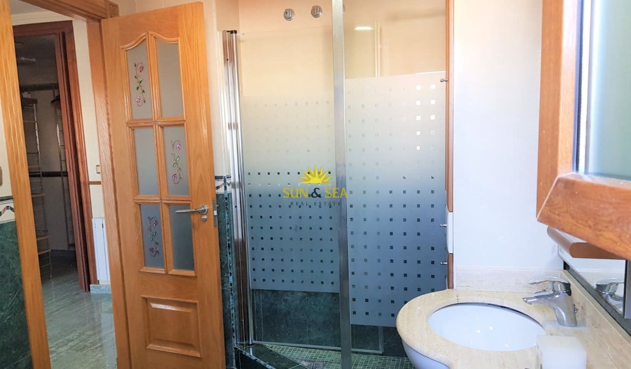 4 quarto Penthouse para venda em Torrevieja - 480 000 € (Ref: 9814734)