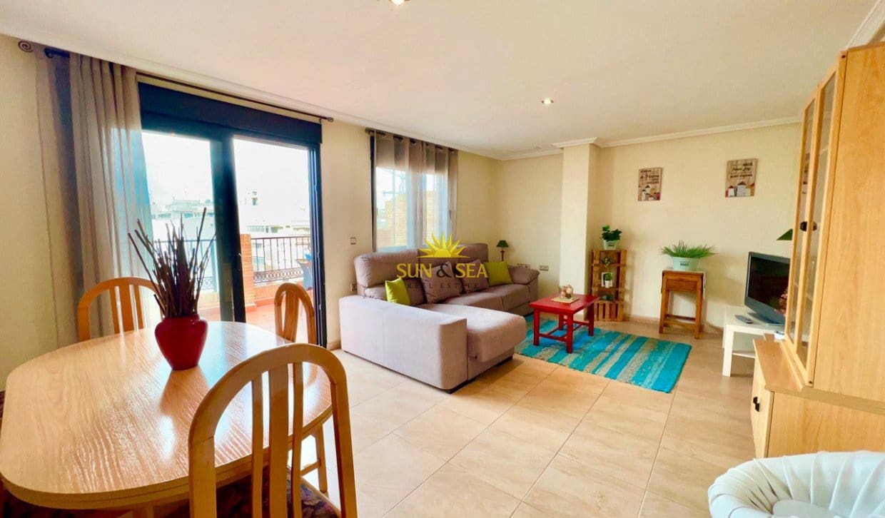 2 sovrum Takvåning till salu i Torrevieja - 290 000 € (Ref: 9815206)