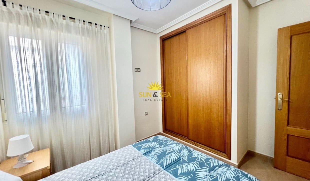 2 sovrum Takvåning till salu i Torrevieja - 290 000 € (Ref: 9815206)