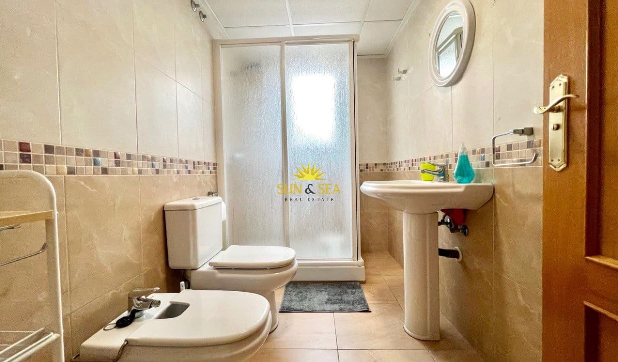 2 sovrum Takvåning till salu i Torrevieja - 290 000 € (Ref: 9815206)