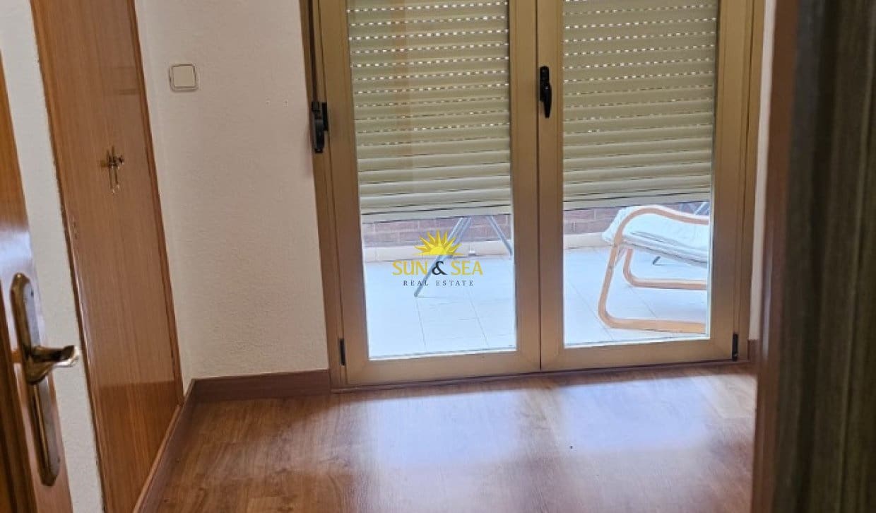 4 makuuhuone Huoneisto vuokrattavana paikassa Alicante kaupunki mukana 
autotalli - 1 200 € (Ref: 9816188)