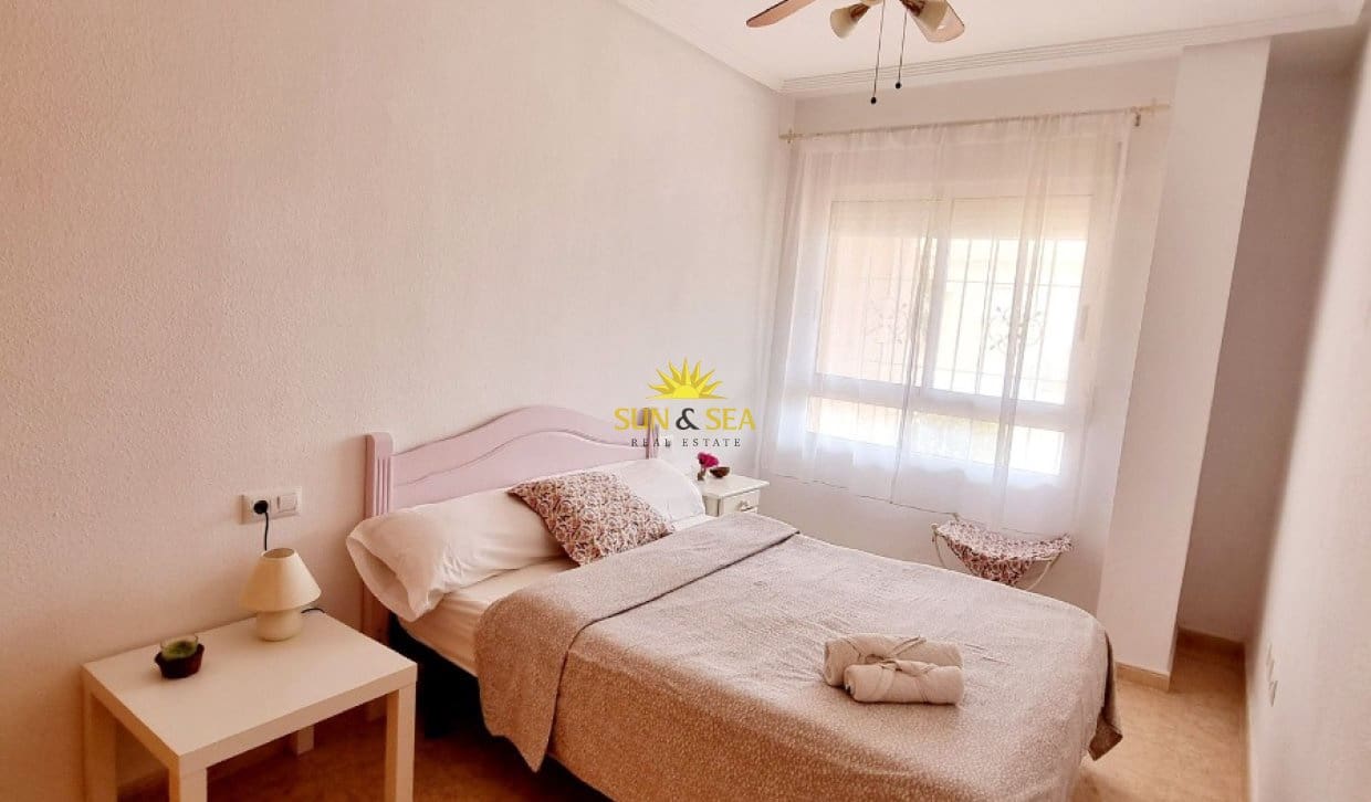 3 soverom Villa til leie i La Mata med svømmebasseng - € 950 (Ref: 9816189)