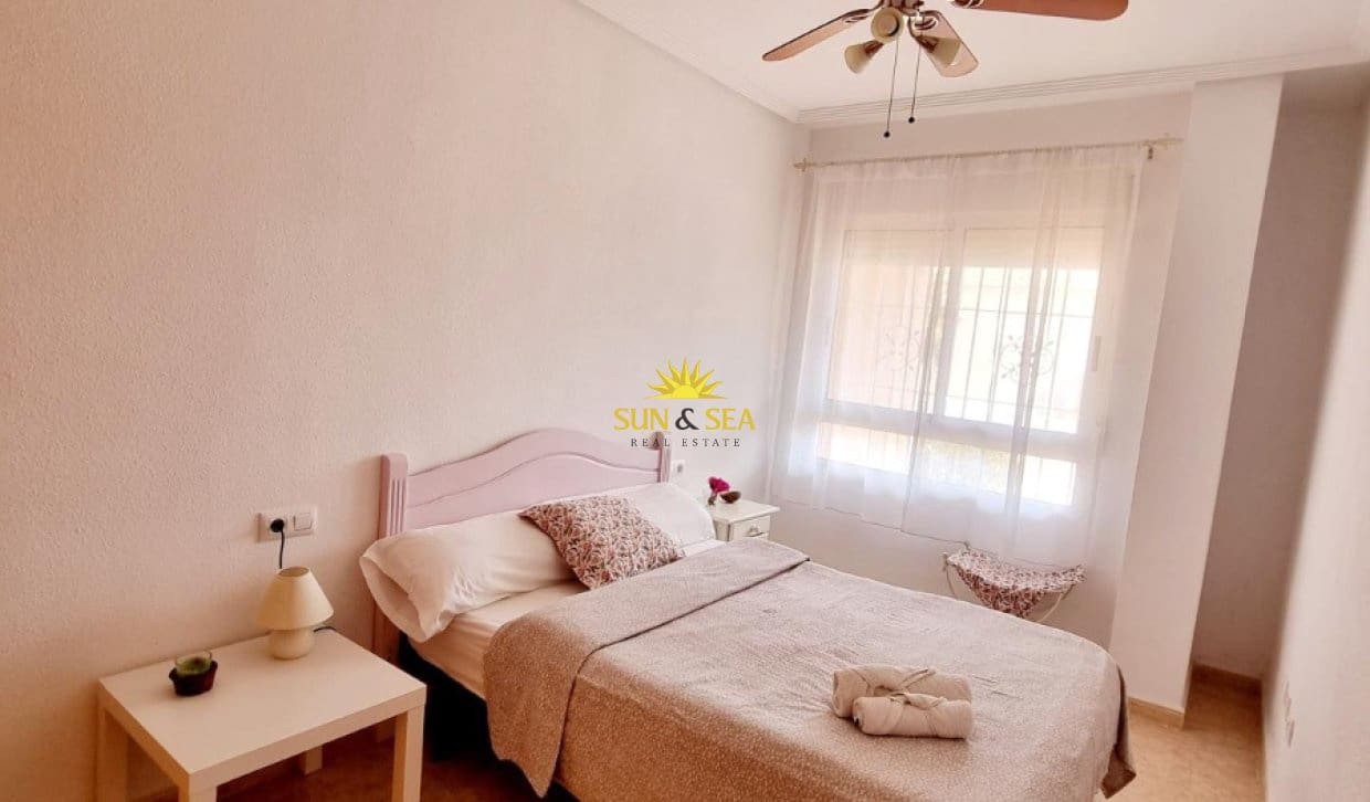 3 soverom Villa til leie i La Mata med svømmebasseng - € 950 (Ref: 9816189)