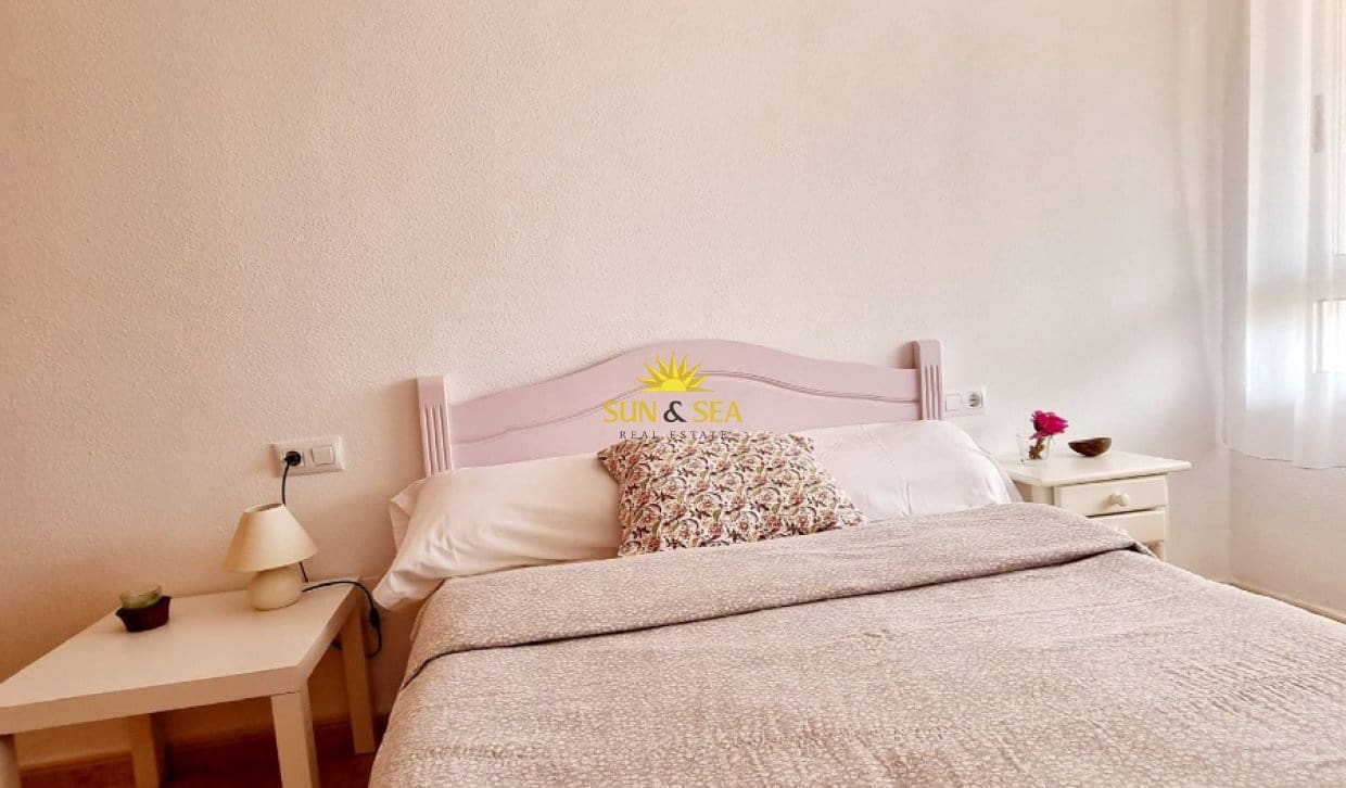 3 soverom Villa til leie i La Mata med svømmebasseng - € 950 (Ref: 9816189)