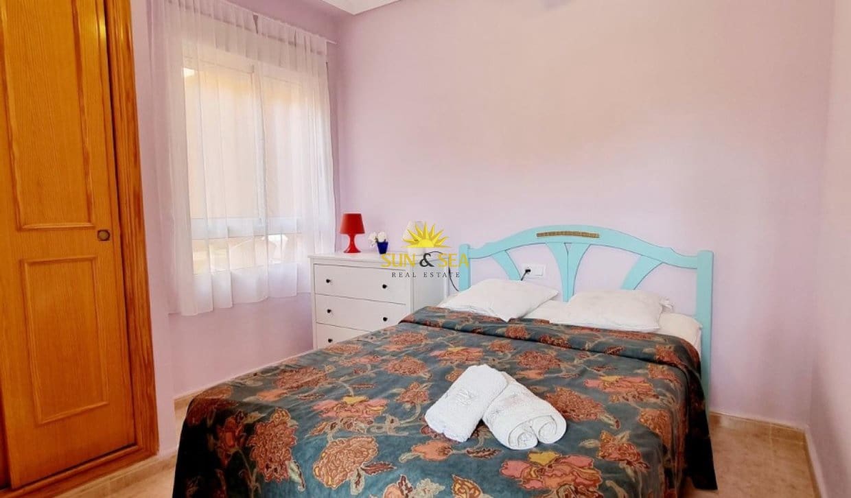 3 soverom Villa til leie i La Mata med svømmebasseng - € 950 (Ref: 9816189)
