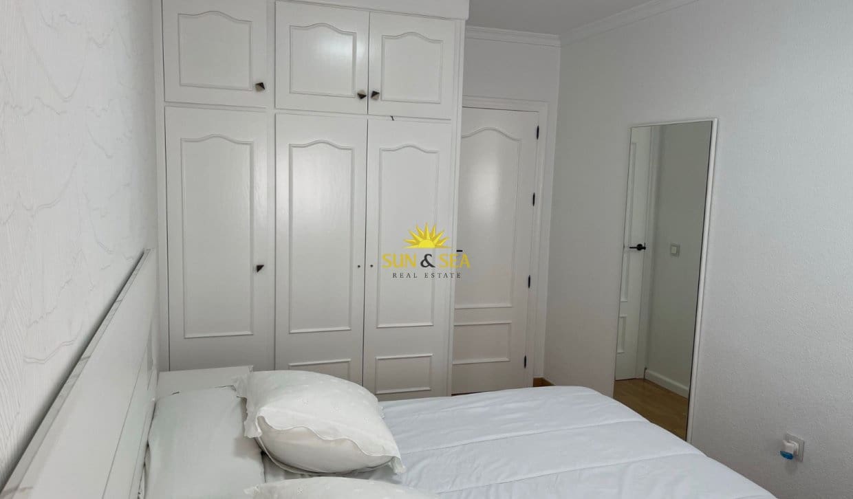 2 soveværelse Lejlighed til leje i Bolnuevo - € 850 (Ref: 9816190)