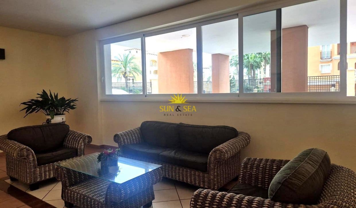 2 quarto Apartamento para venda em Torrevieja com piscina - 195 000 € (Ref: 9816191)