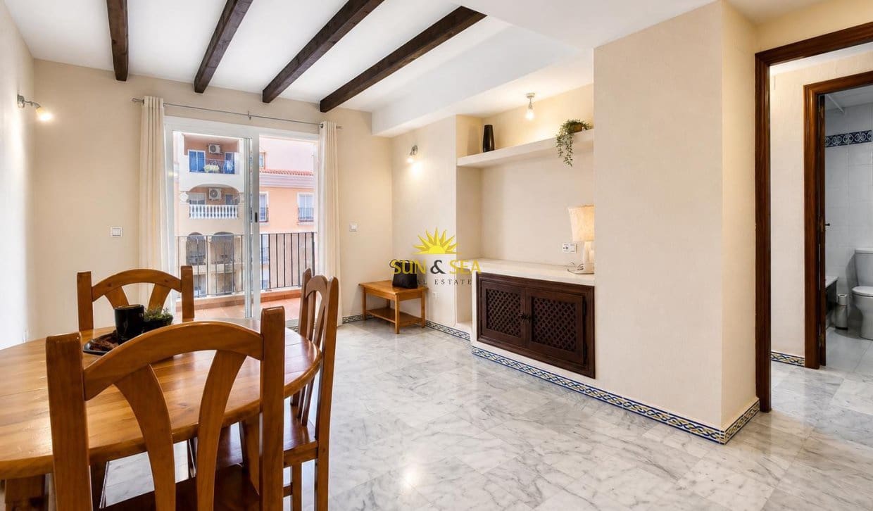 2 quarto Apartamento para venda em Torrevieja com piscina - 195 000 € (Ref: 9816191)