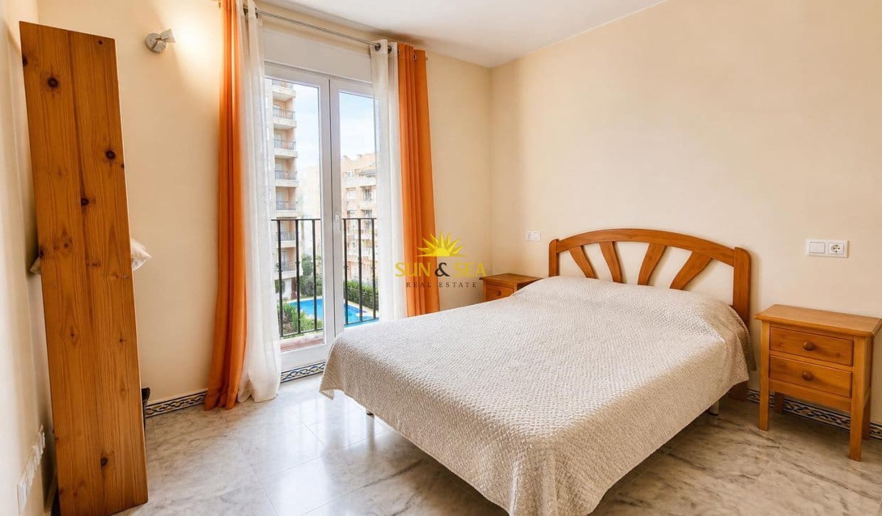2 quarto Apartamento para venda em Torrevieja com piscina - 195 000 € (Ref: 9816191)