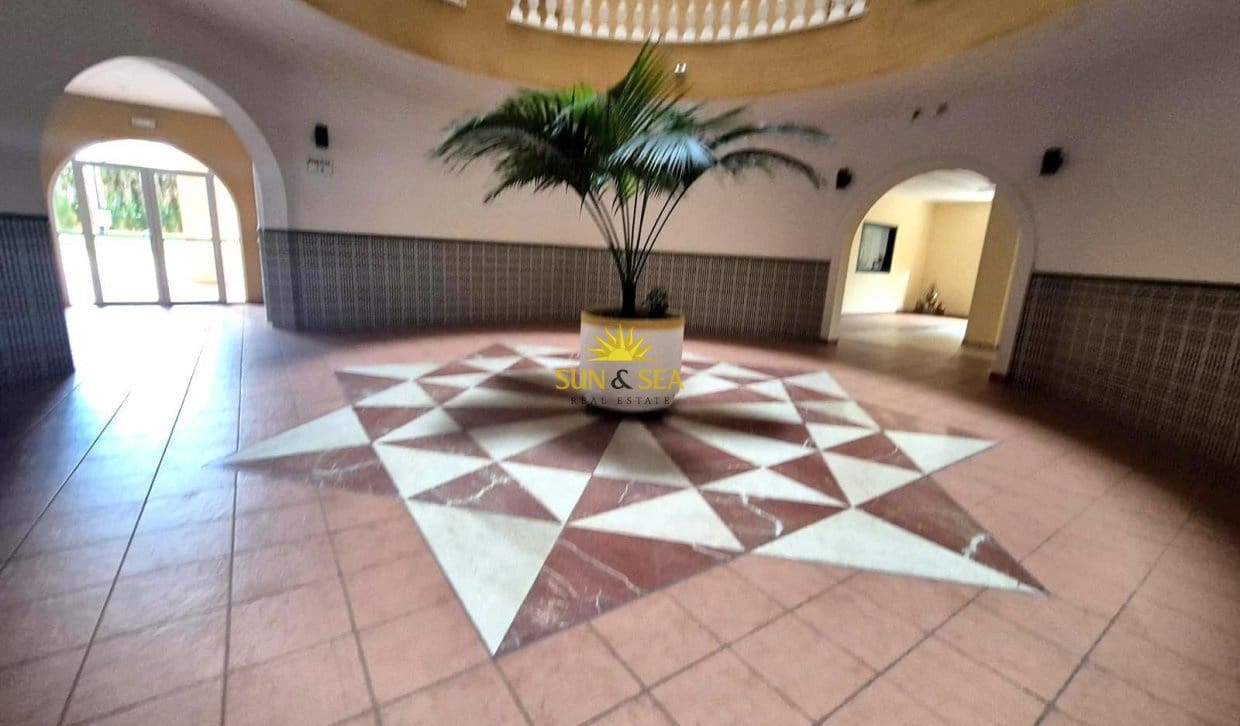 2 quarto Apartamento para venda em Torrevieja com piscina - 195 000 € (Ref: 9816191)