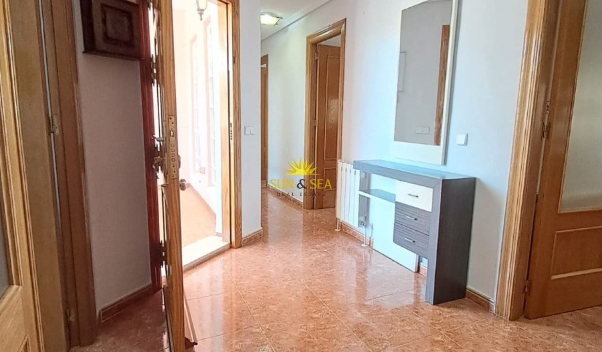 3 soverom Hus til leie i La Aparecida med garasje - € 900 (Ref: 9816192)