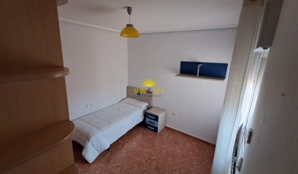 3 soverom Hus til leie i La Aparecida med garasje - € 900 (Ref: 9816192)