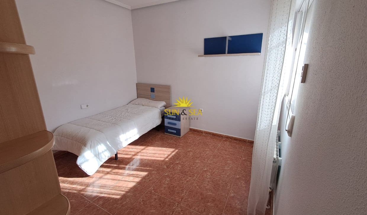 3 soverom Hus til leie i La Aparecida med garasje - € 900 (Ref: 9816192)
