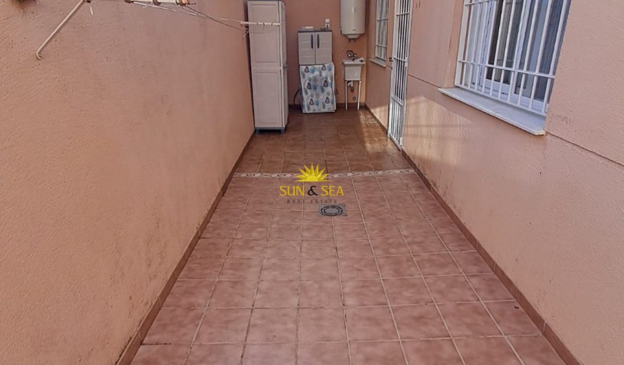 3 soverom Hus til leie i La Aparecida med garasje - € 900 (Ref: 9816192)