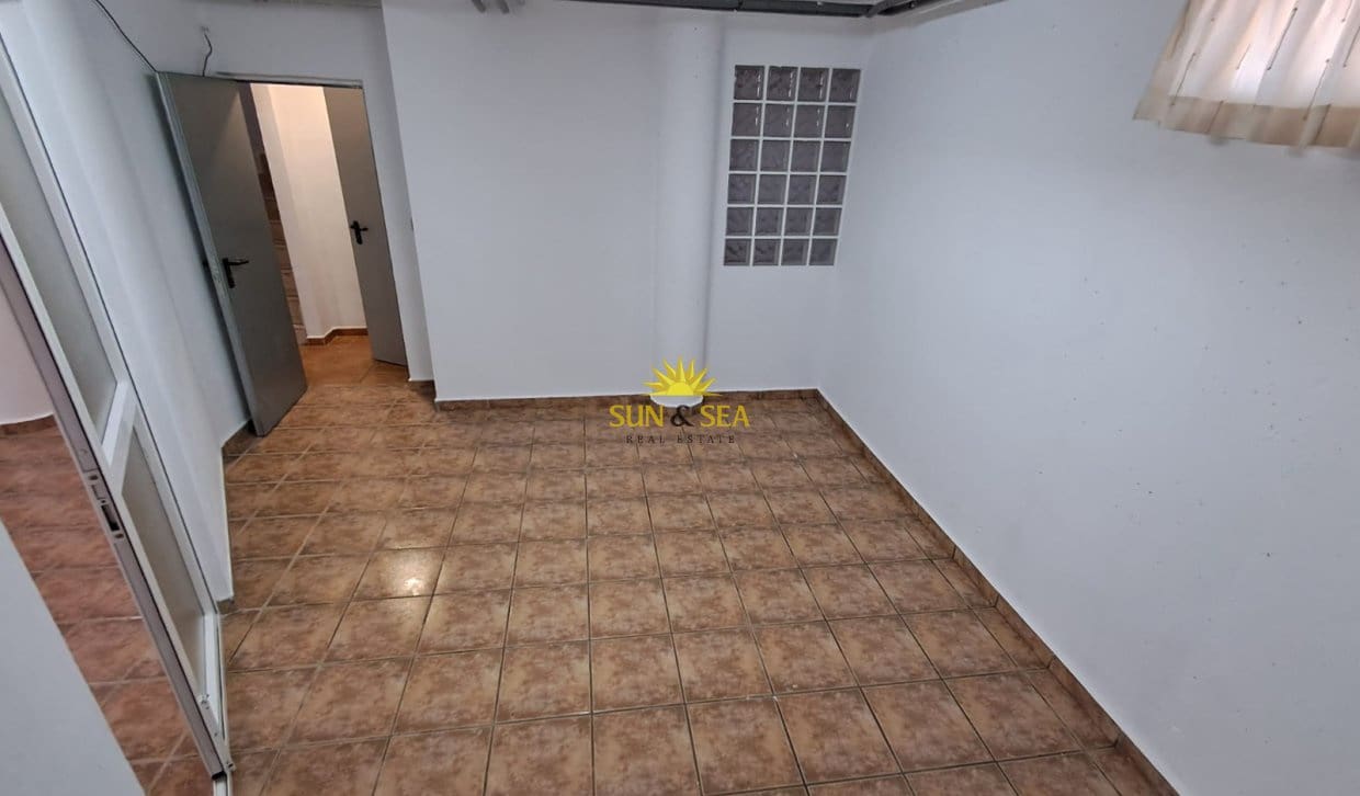 3 soverom Hus til leie i La Aparecida med garasje - € 900 (Ref: 9816192)
