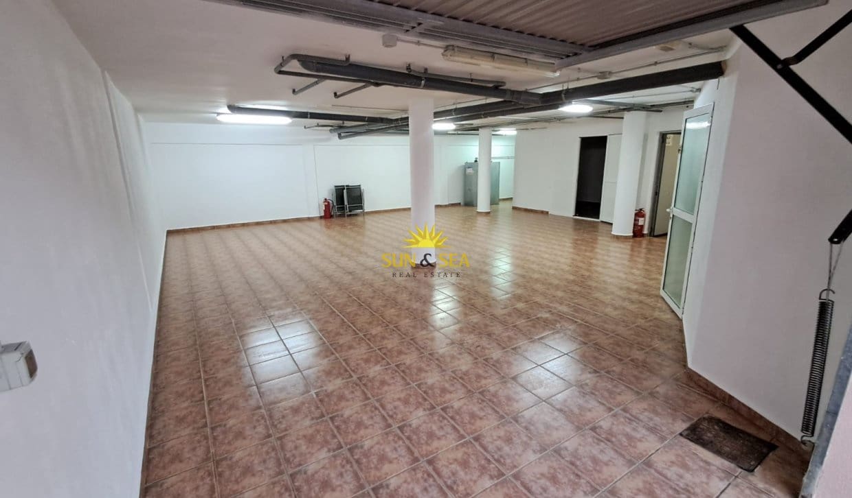 3 soverom Hus til leie i La Aparecida med garasje - € 900 (Ref: 9816192)