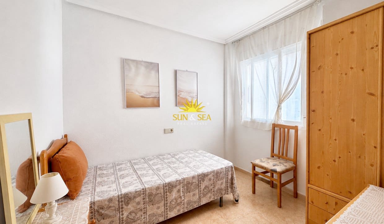 2 soverom Leilighet til salgs i Torrevieja med svømmebasseng - € 124 999 (Ref: 9816513)