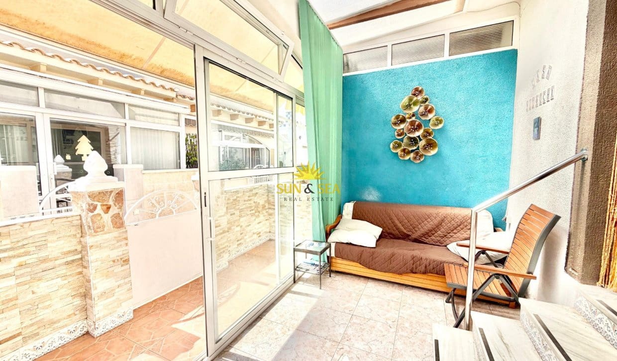2 Zimmer Haus zu verkaufen in Orihuela Costa mit Pool - 170.000 € (Ref: 9816515)