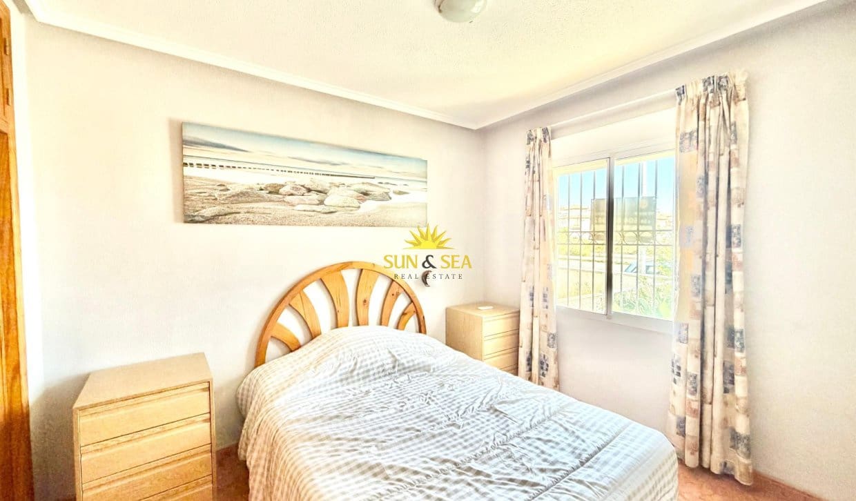 2 Zimmer Haus zu verkaufen in Orihuela Costa mit Pool - 170.000 € (Ref: 9816515)