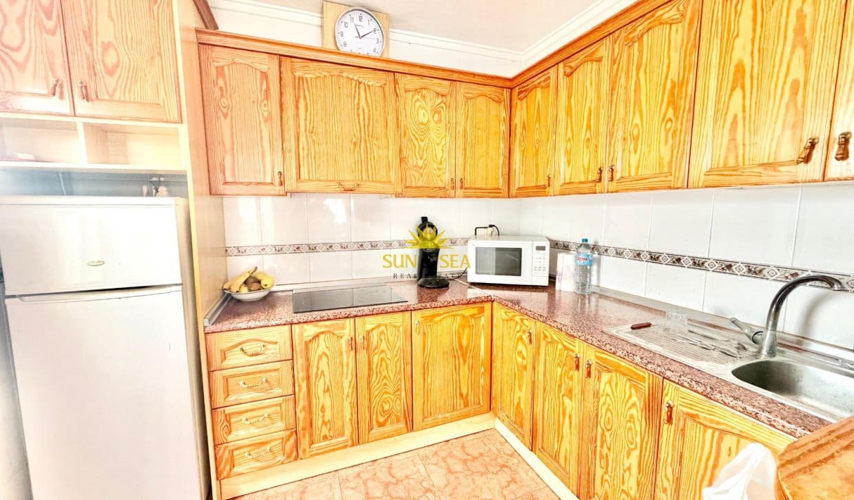 2 Zimmer Haus zu verkaufen in Orihuela Costa mit Pool - 170.000 € (Ref: 9816515)
