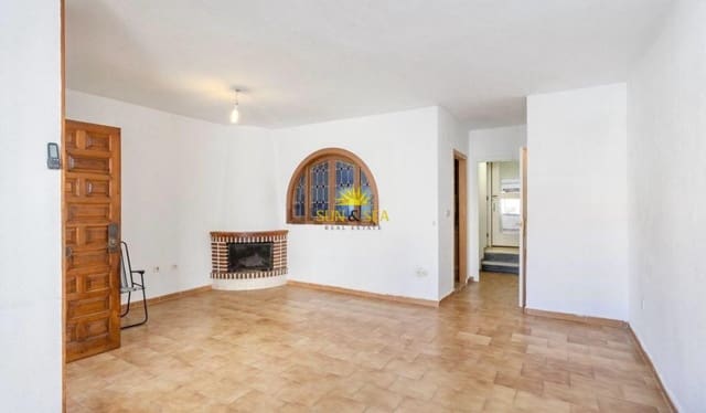 3 quarto Casa em Banda para arrendar em Aguas Nuevas, Torrevieja com piscina garagem - 1 100 € (Ref: 9816621)