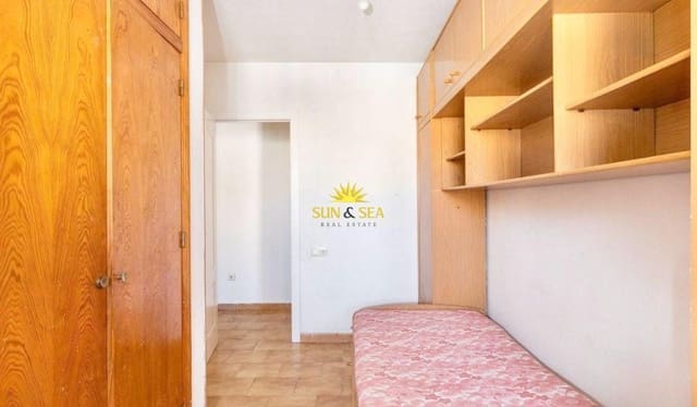 3 quarto Casa em Banda para arrendar em Aguas Nuevas, Torrevieja com piscina garagem - 1 100 € (Ref: 9816621)