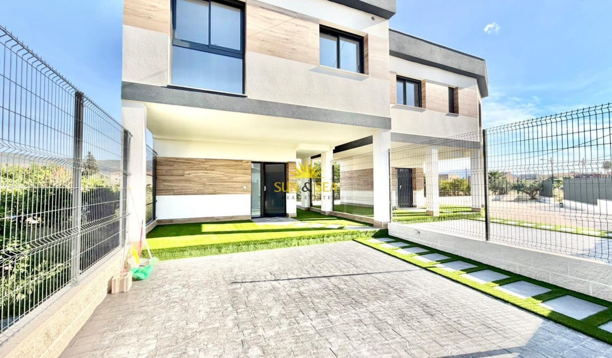 2 soverom Villa til salgs i Aljucer med svømmebasseng garasje - € 345 000 (Ref: 9821185)
