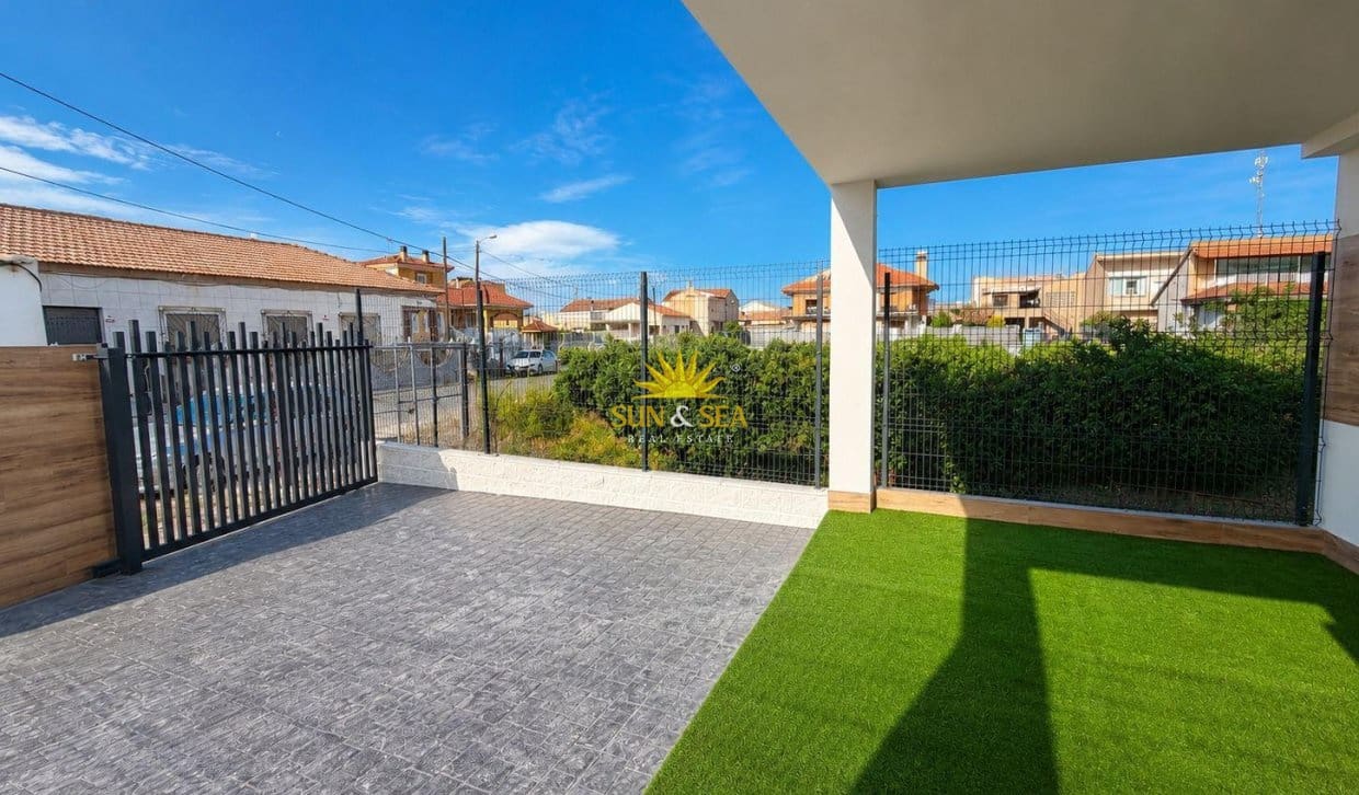 2 bedroom Villa for sale in Aljucer with pool garage - € 345,000 (Ref: 9821185)