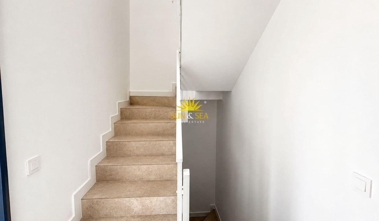 2 bedroom Villa for sale in Aljucer with pool garage - € 345,000 (Ref: 9821185)