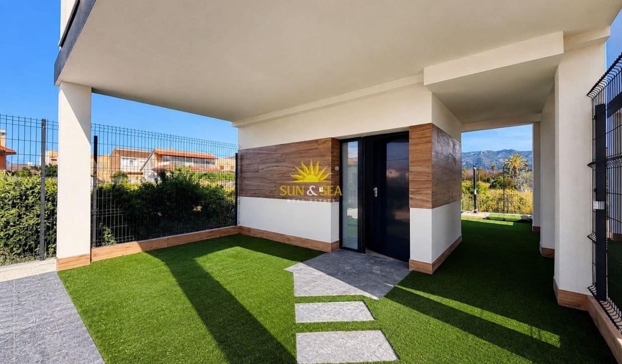 2 bedroom Villa for sale in Aljucer with pool garage - € 345,000 (Ref: 9821185)