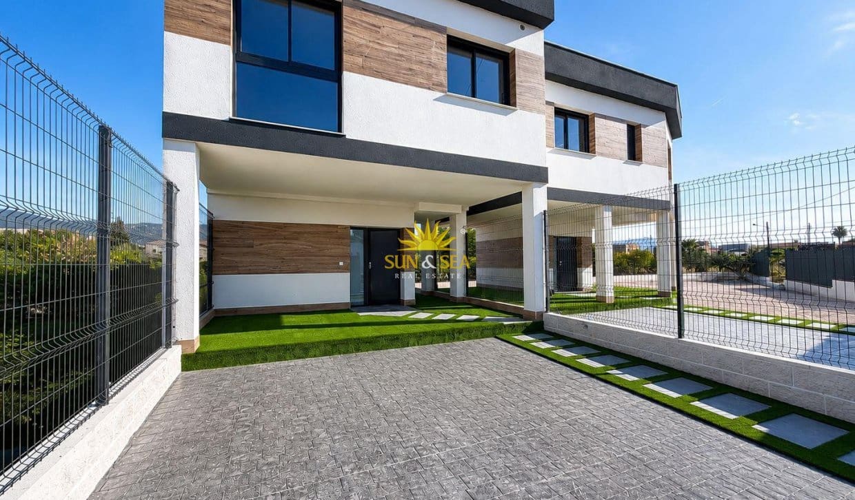 2 bedroom Villa for sale in Aljucer with pool garage - € 345,000 (Ref: 9821185)
