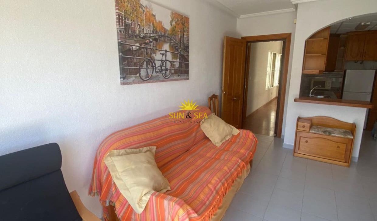 1 soverom Leilighet til leie i Guardamar del Segura med svømmebasseng - € 700 (Ref: 9821679)