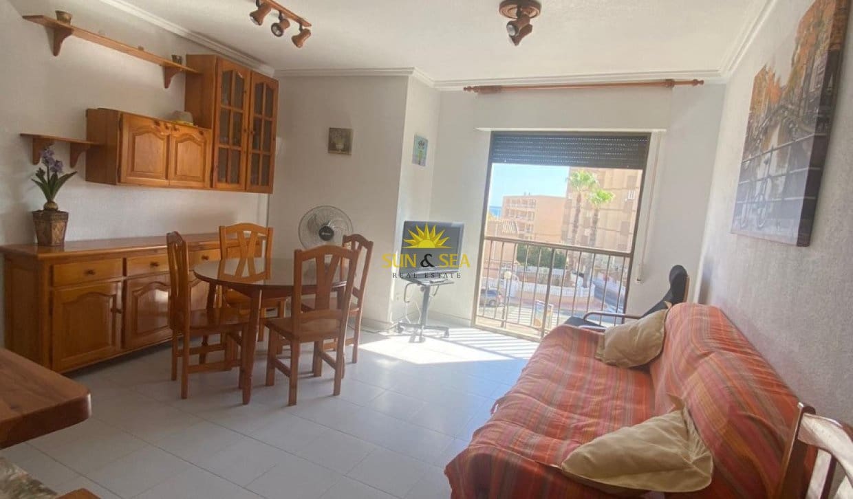1 soverom Leilighet til leie i Guardamar del Segura med svømmebasseng - € 700 (Ref: 9821679)