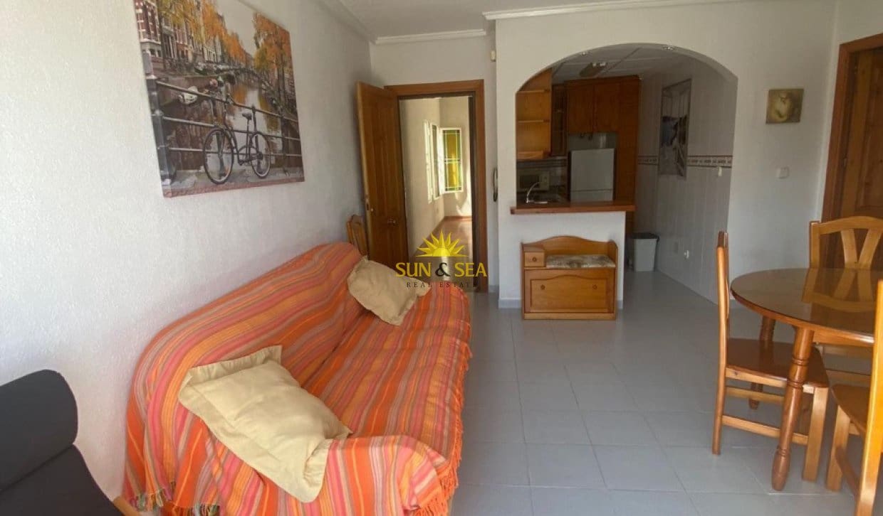 1 soverom Leilighet til leie i Guardamar del Segura med svømmebasseng - € 700 (Ref: 9821679)
