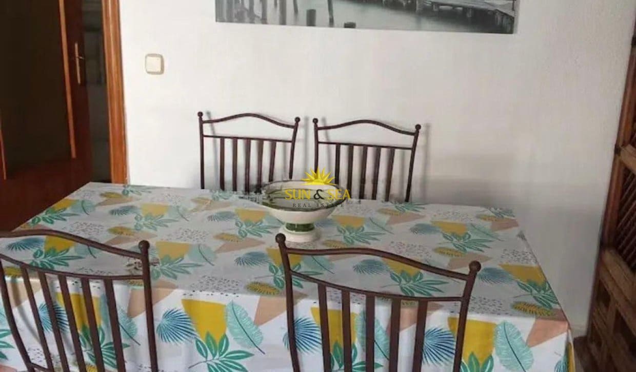 4 soverom Hus til leie i Santa Pola - € 850 (Ref: 9821680)