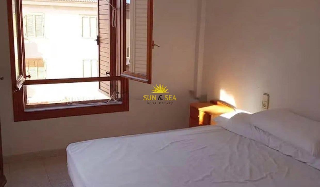 4 soverom Hus til leie i Santa Pola - € 850 (Ref: 9821680)