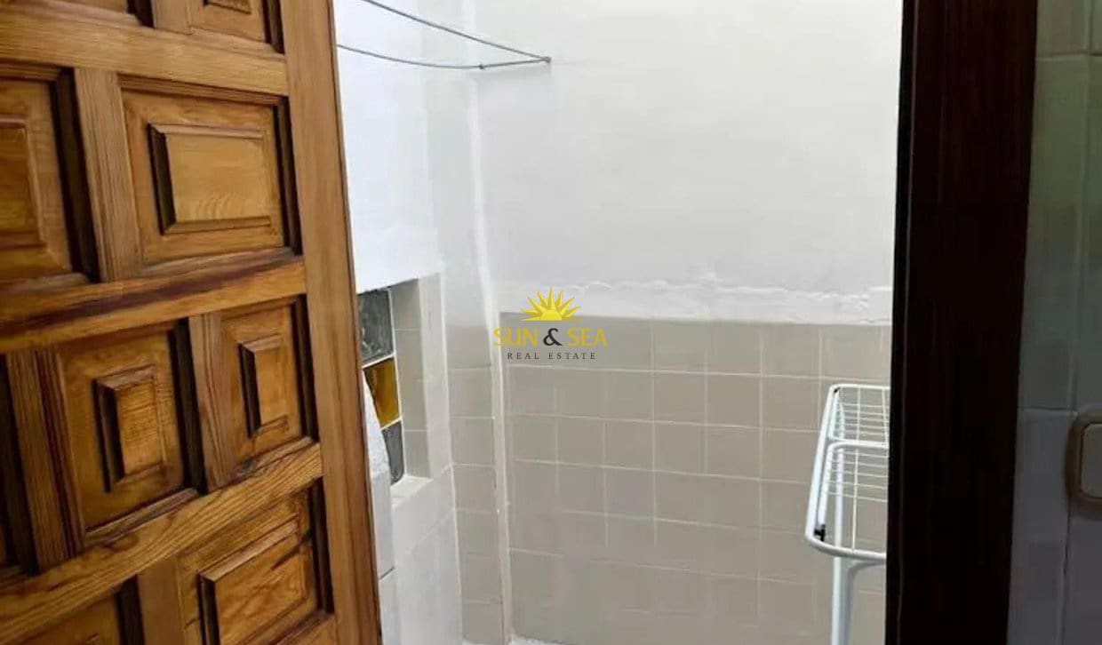 4 soverom Hus til leie i Santa Pola - € 850 (Ref: 9821680)